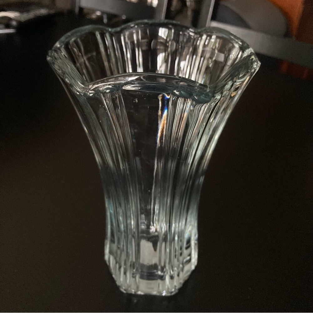 Elegant Clear Glass Vase